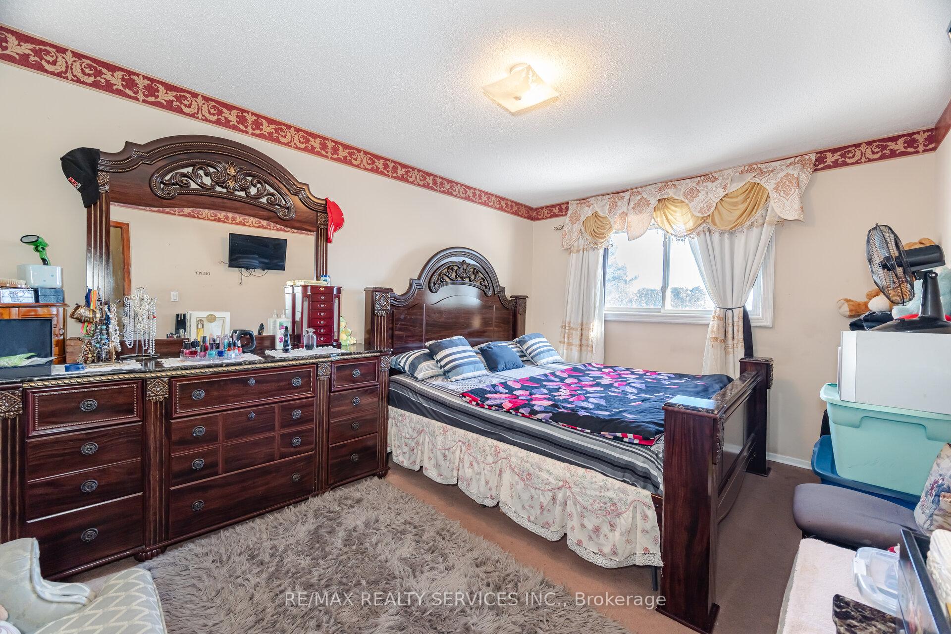 Photo 14 of 42 Abell Drive E, Brampton, Madoc — HOMEH