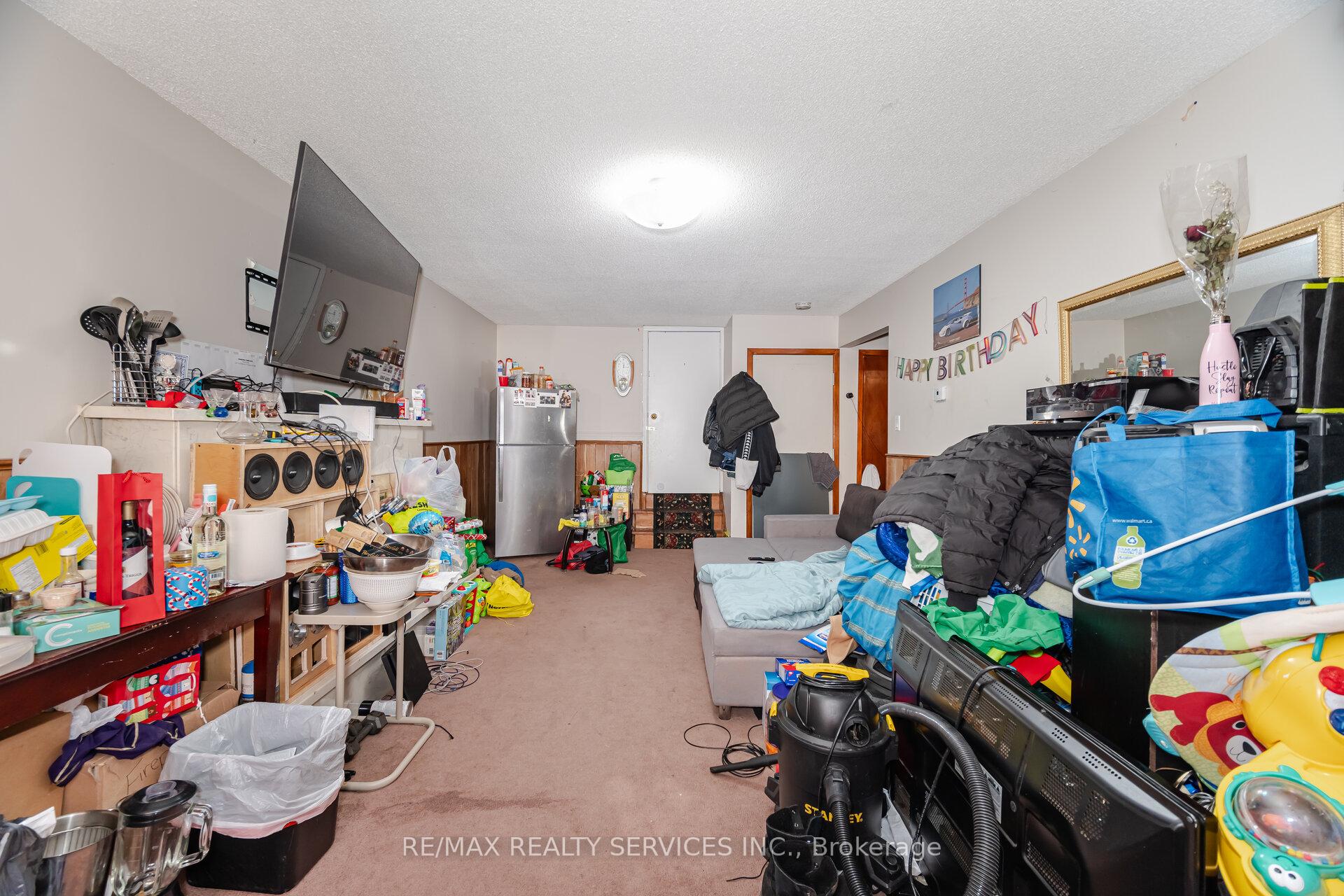Photo 21 of 42 Abell Drive E, Brampton, Madoc — HOMEH