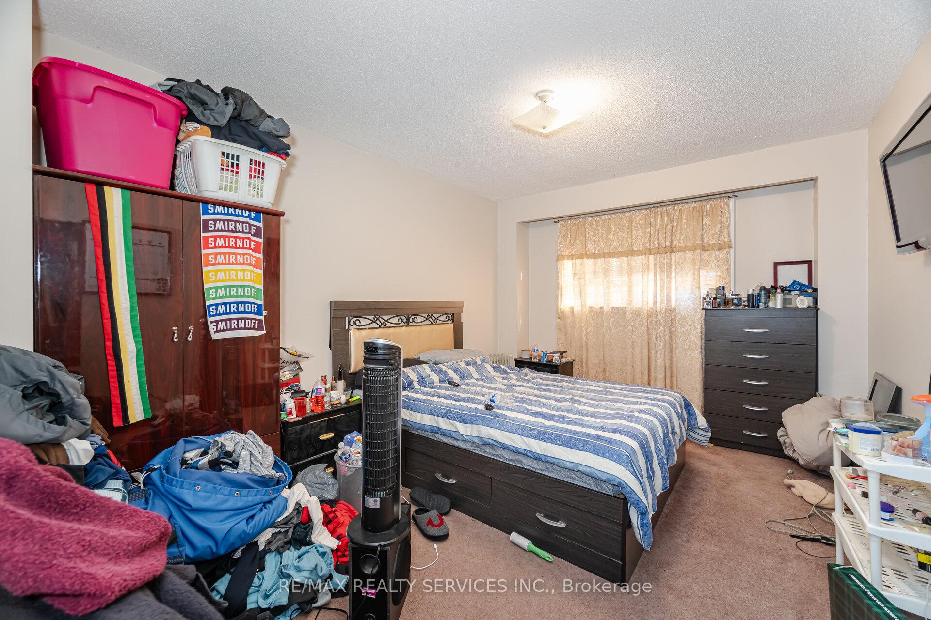 Photo 24 of 42 Abell Drive E, Brampton, Madoc — HOMEH
