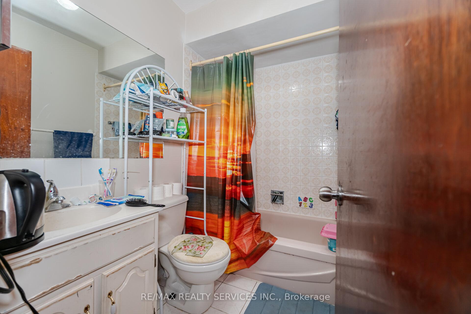 Photo 26 of 42 Abell Drive E, Brampton, Madoc — HOMEH
