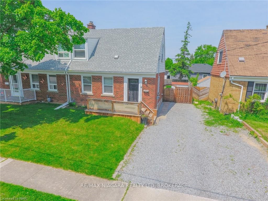 Photo 2 of 9 Beard Place, St. Catharines, E. Chester — HOMEH