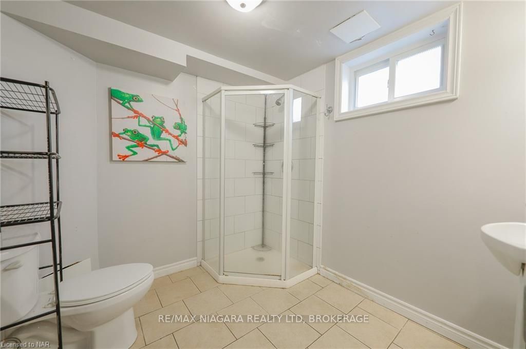 Photo 13 of 9 Beard Place, St. Catharines, E. Chester — HOMEH