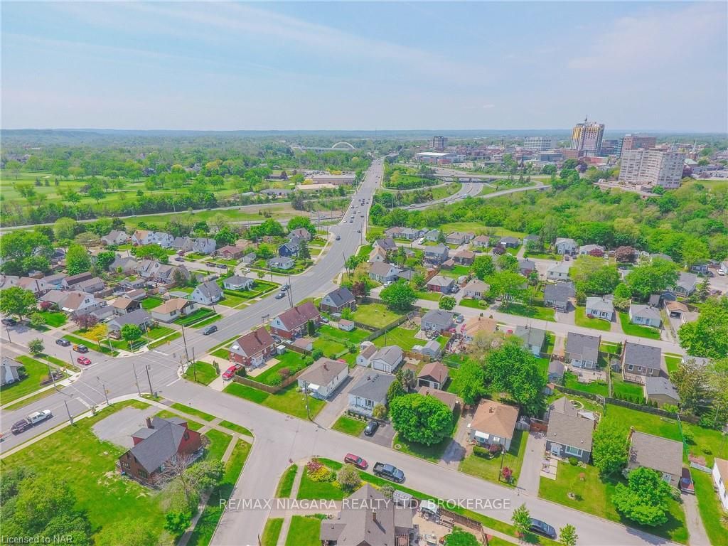 Photo 27 of 9 Beard Place, St. Catharines, E. Chester — HOMEH
