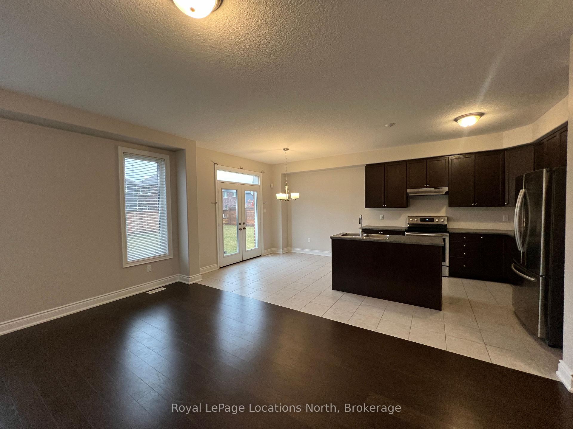Photo 20 of 23 Lockerbie Crescent, Collingwood — HOMEH