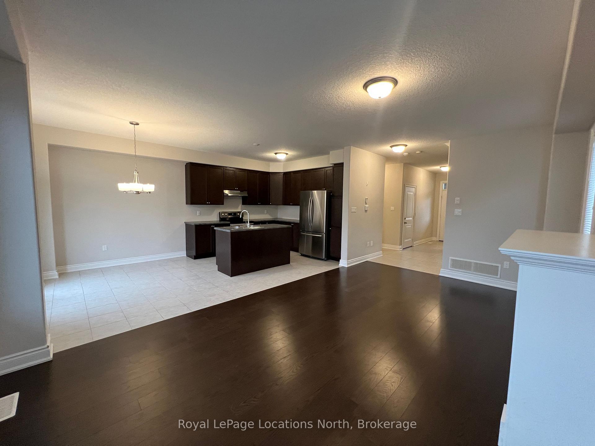 Photo 5 of 23 Lockerbie Crescent, Collingwood — HOMEH