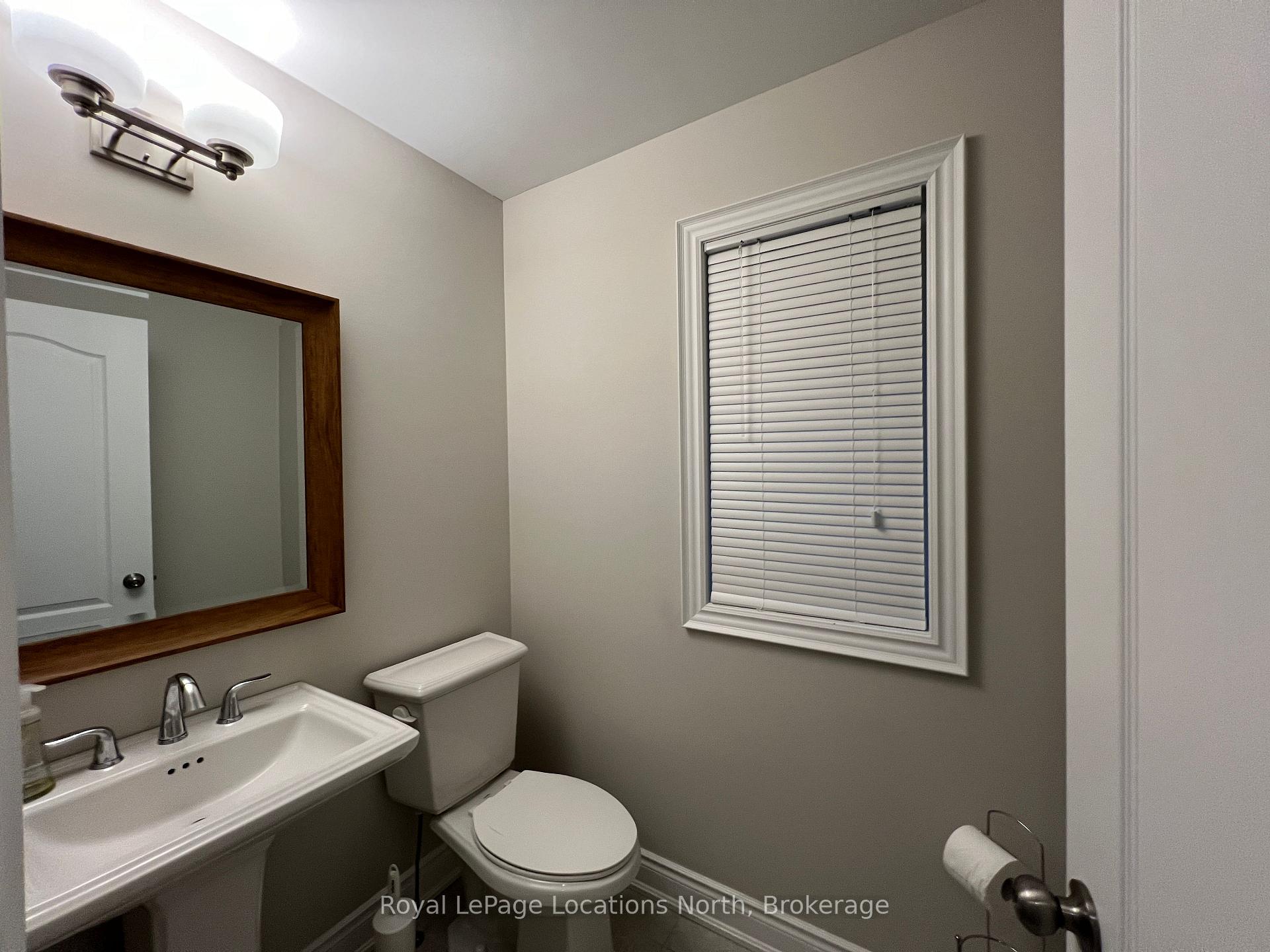 Photo 8 of 23 Lockerbie Crescent, Collingwood — HOMEH