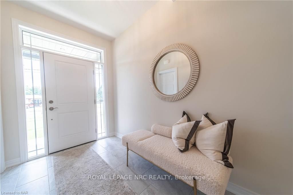 Photo 3 of Unit A, 427 Vine Street, St. Catharines, Vine/Linwell — HOMEH