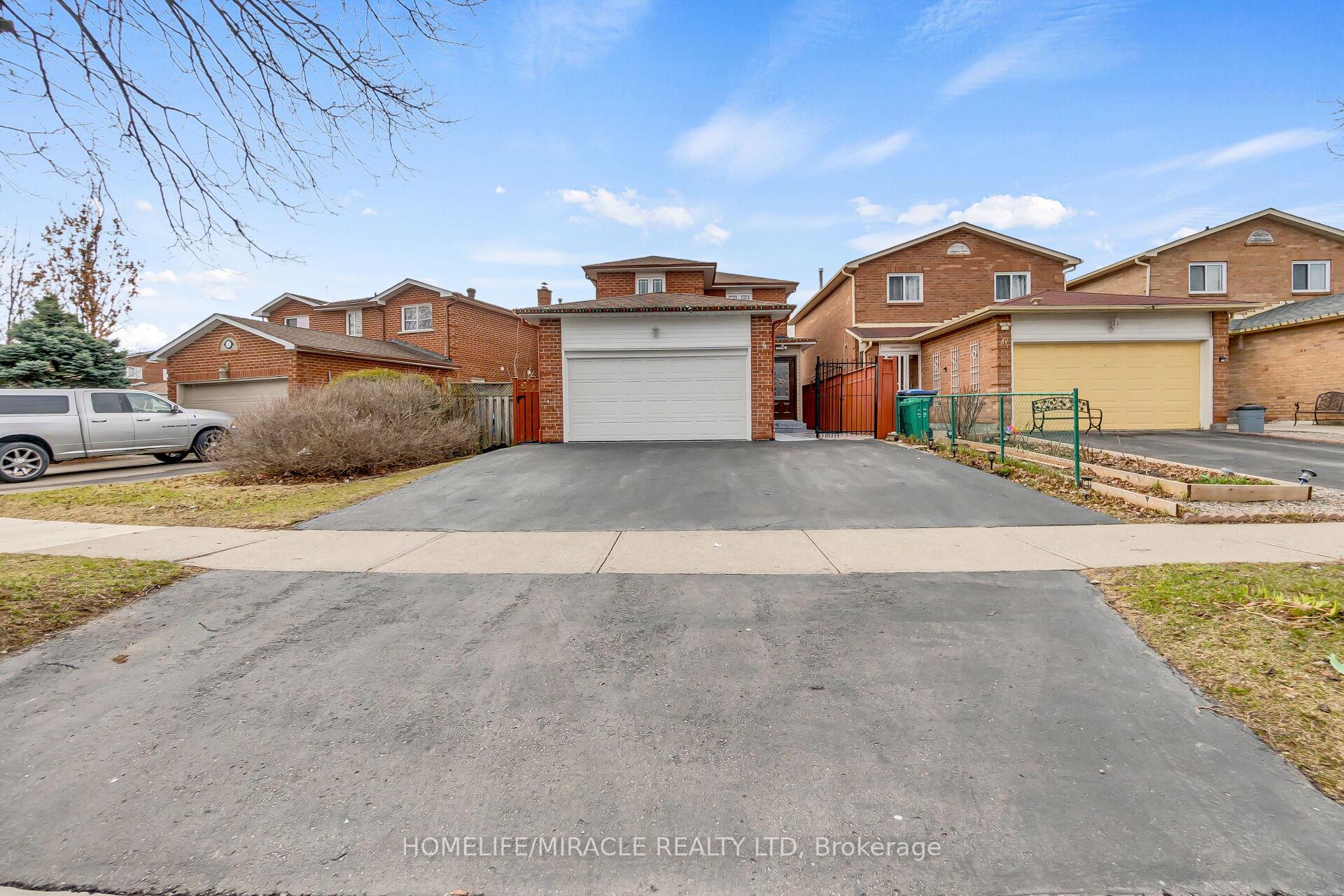 Photo 7 of 4 Colchester Avenue, Brampton, Heart Lake West — HOMEH