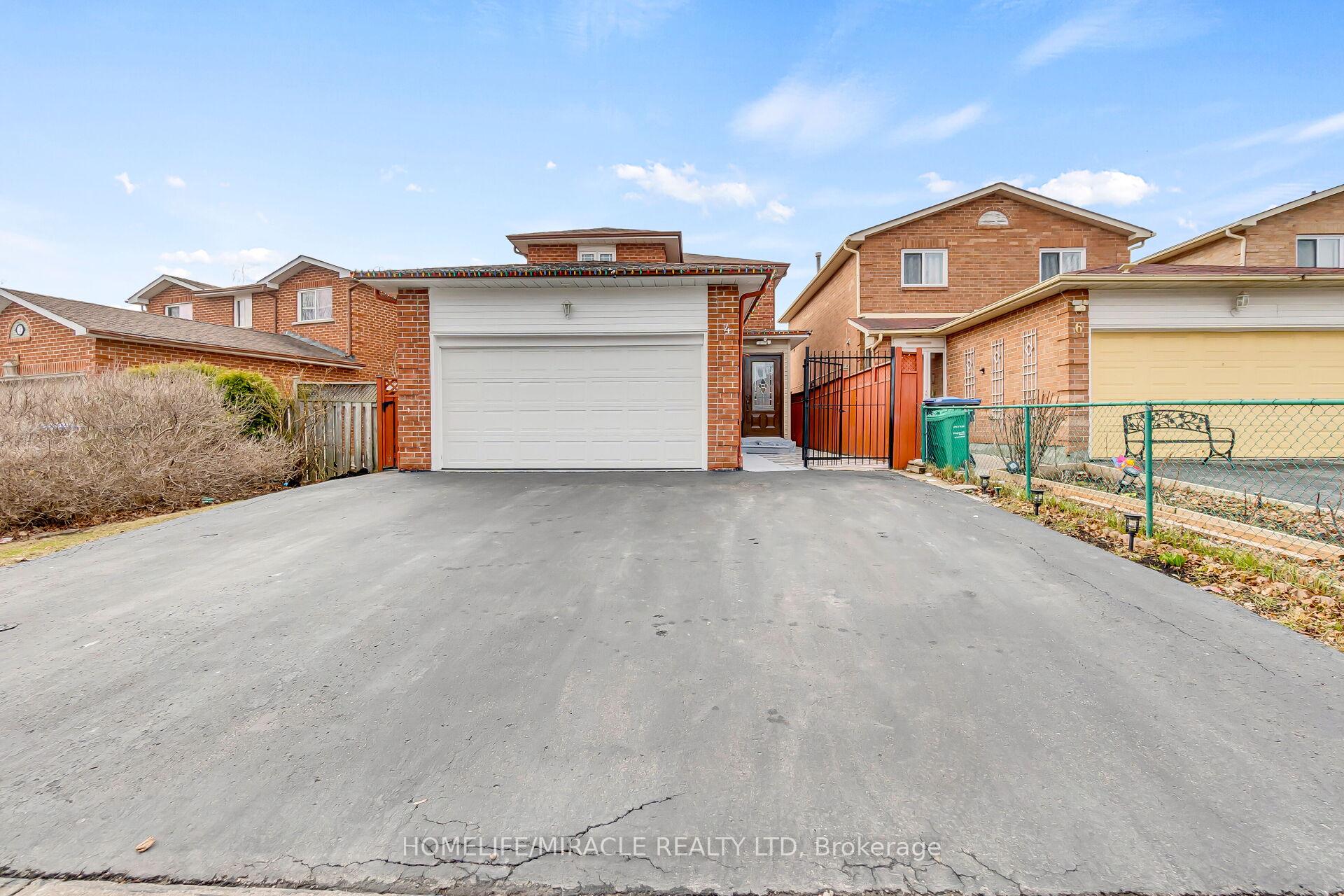 Photo 8 of 4 Colchester Avenue, Brampton, Heart Lake West — HOMEH