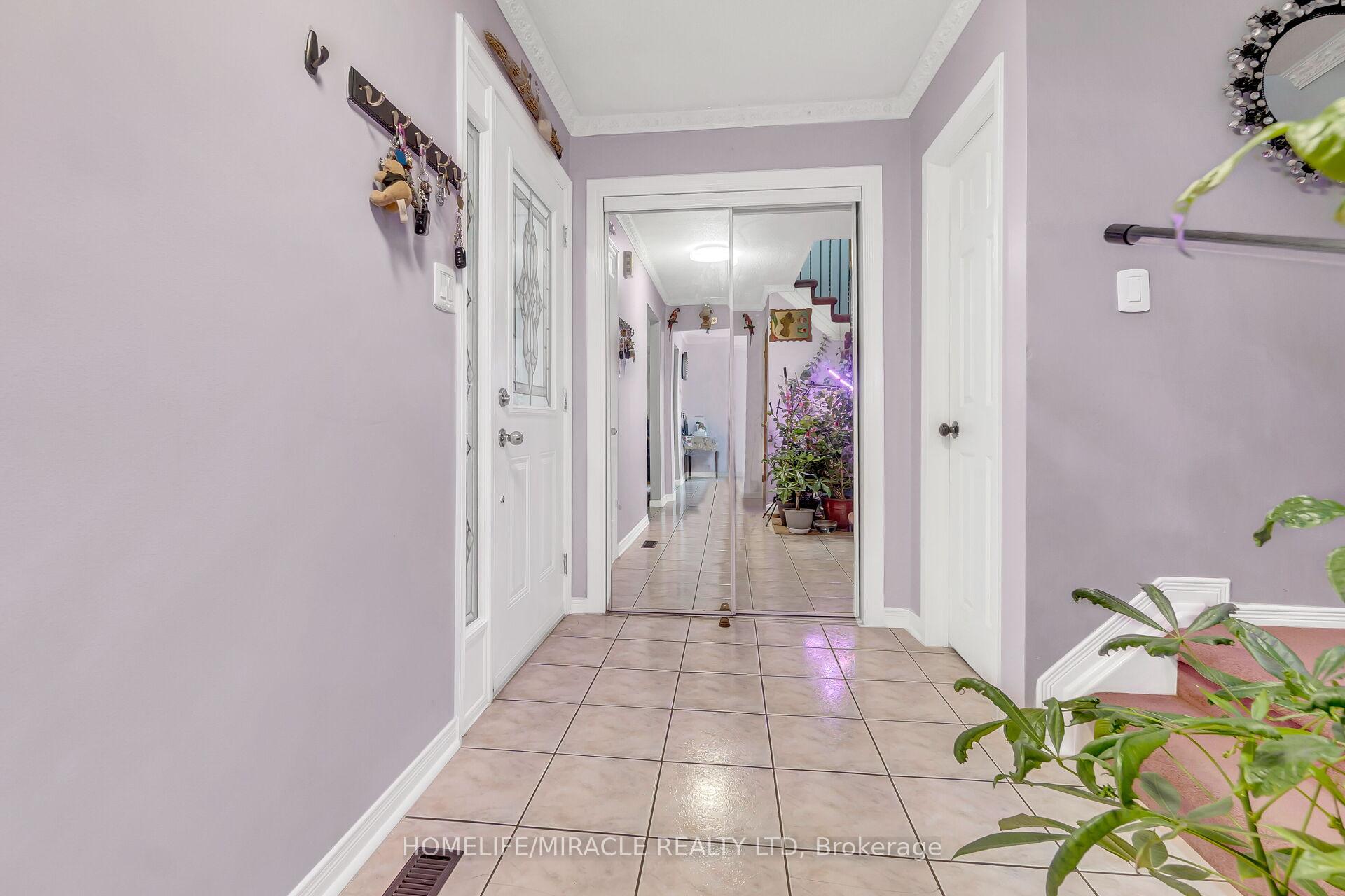 Photo 15 of 4 Colchester Avenue, Brampton, Heart Lake West — HOMEH