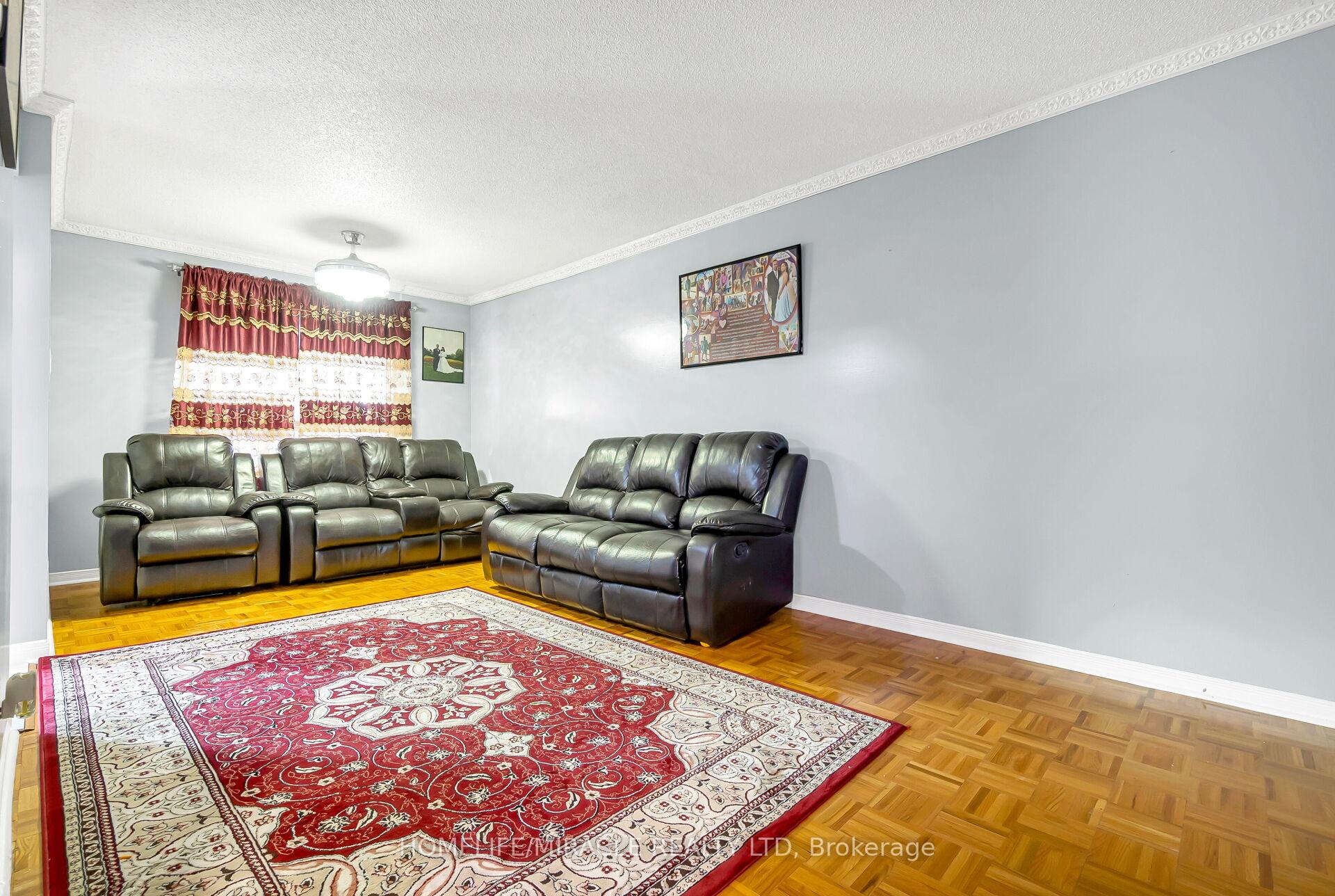 Photo 16 of 4 Colchester Avenue, Brampton, Heart Lake West — HOMEH