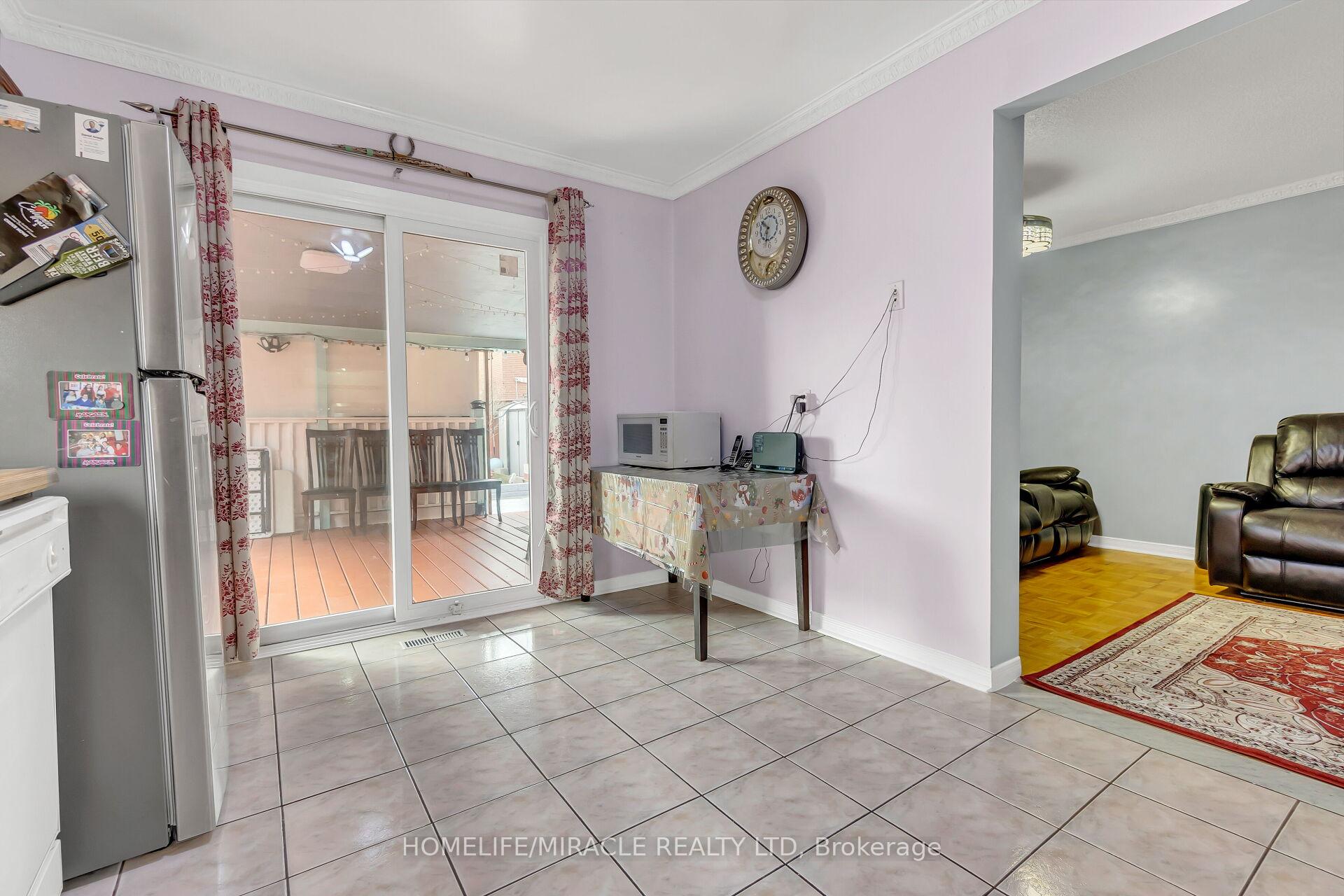 Photo 21 of 4 Colchester Avenue, Brampton, Heart Lake West — HOMEH