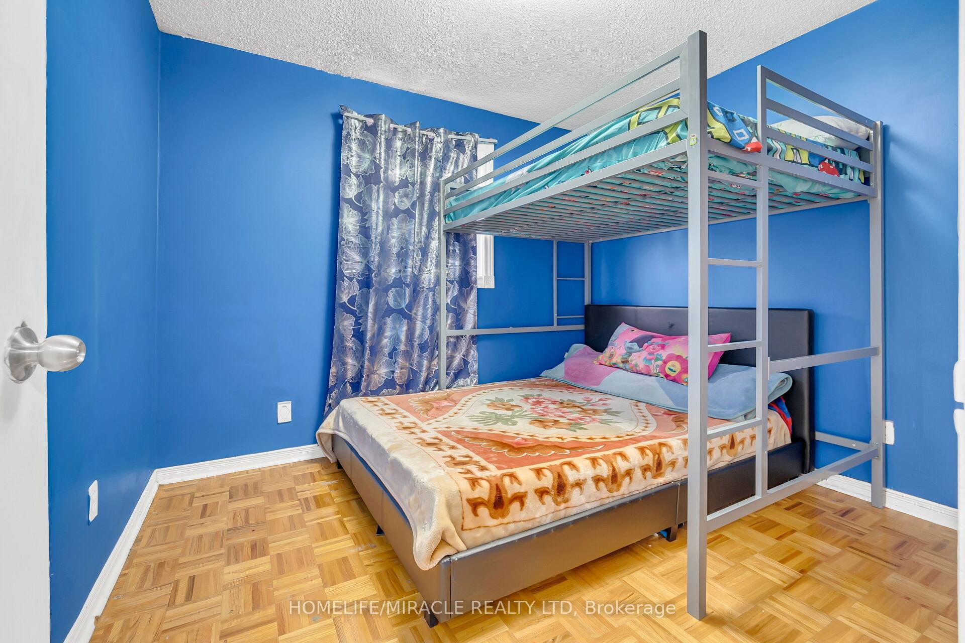 Photo 28 of 4 Colchester Avenue, Brampton, Heart Lake West — HOMEH