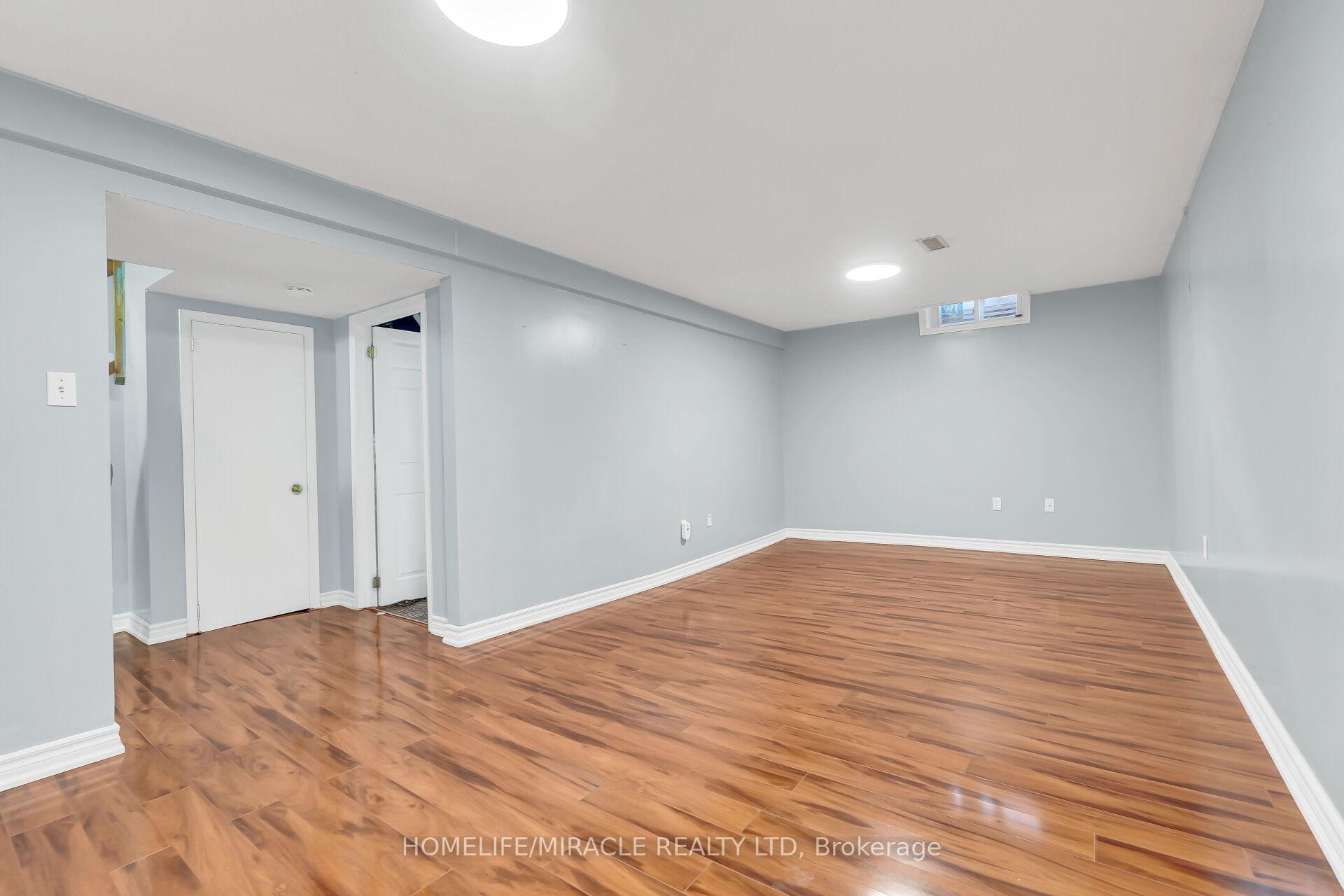 Photo 35 of 4 Colchester Avenue, Brampton, Heart Lake West — HOMEH