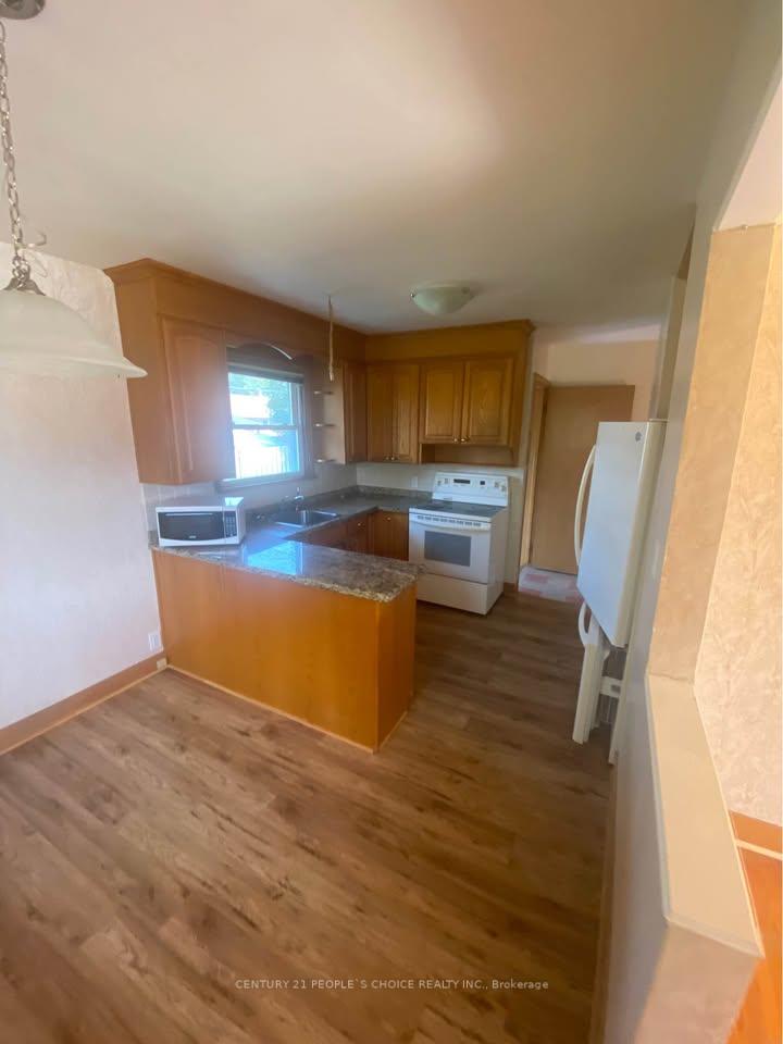 Photo 9 of 88 Parkway, St. Catharines, Carlton/Bunting — HOMEH
