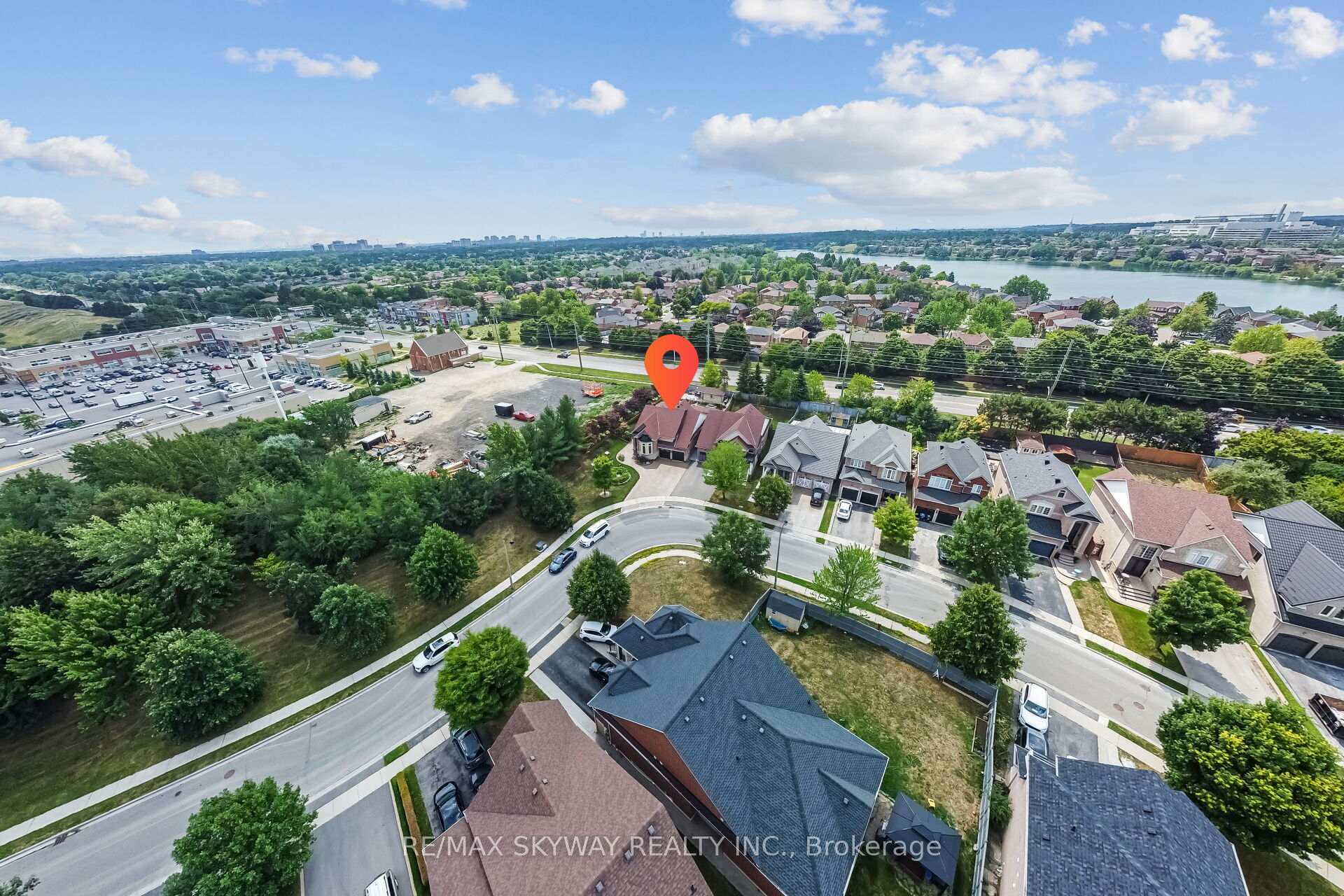 Photo 9 of 26 Trailside Walk, Brampton, Bramalea North Industrial — HOMEH