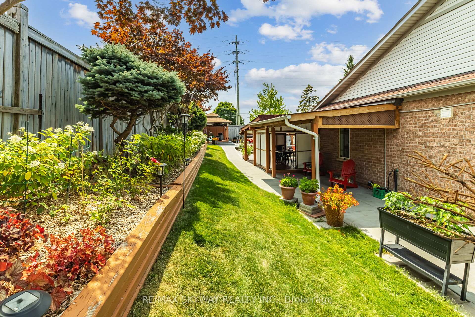 Photo 12 of 26 Trailside Walk, Brampton, Bramalea North Industrial — HOMEH