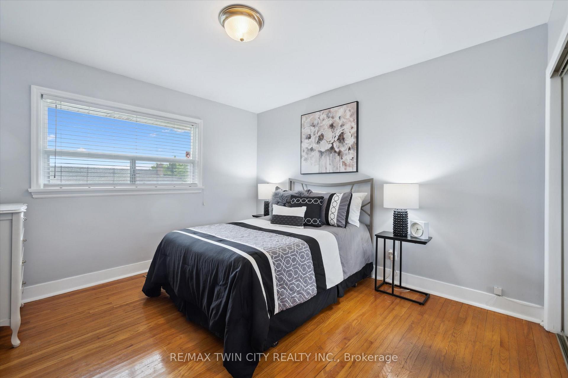 Photo 22 of 13 Meadowvale Avenue, Hamilton, Stoney Creek — HOMEH