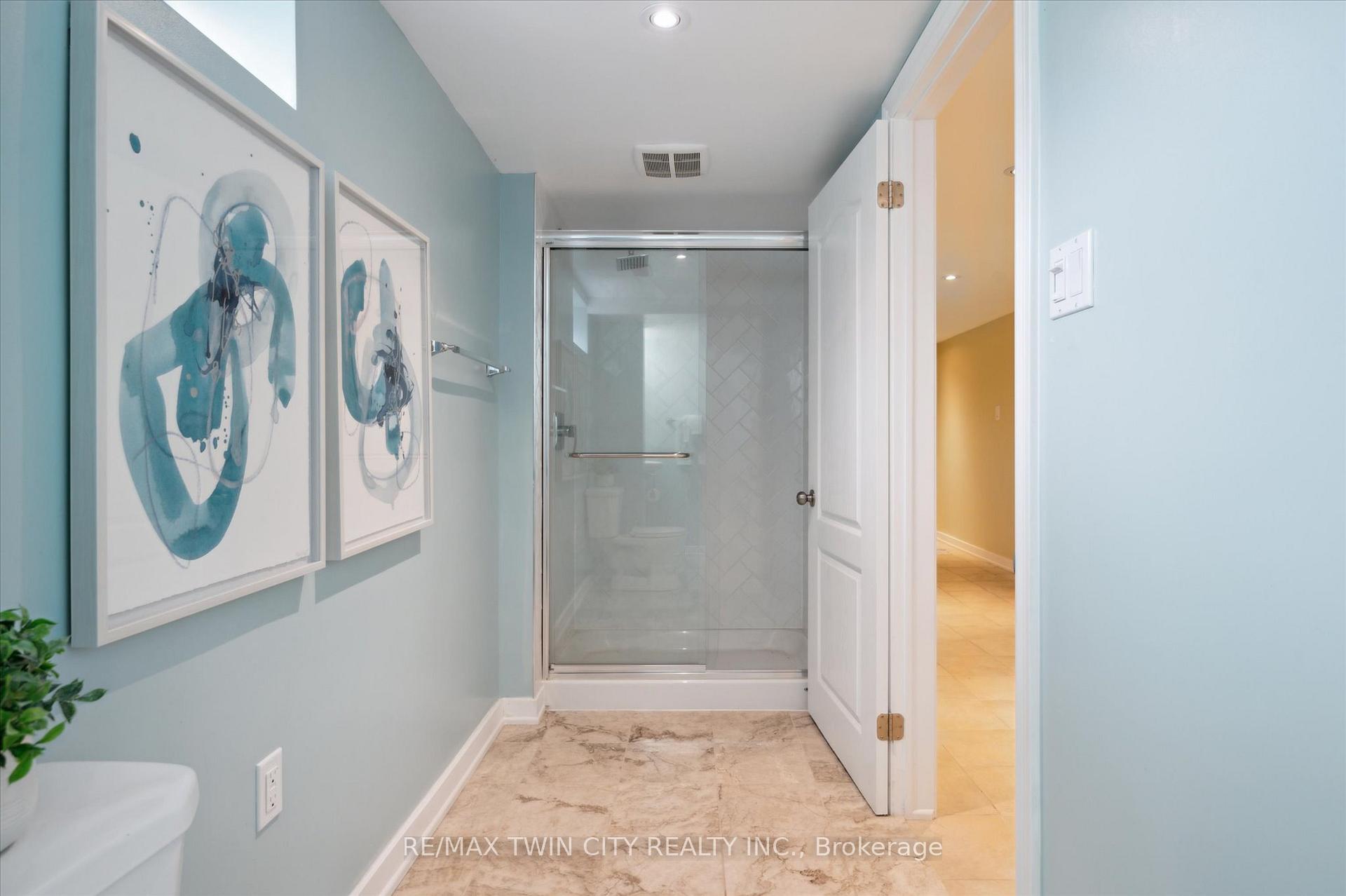 Photo 31 of 13 Meadowvale Avenue, Hamilton, Stoney Creek — HOMEH