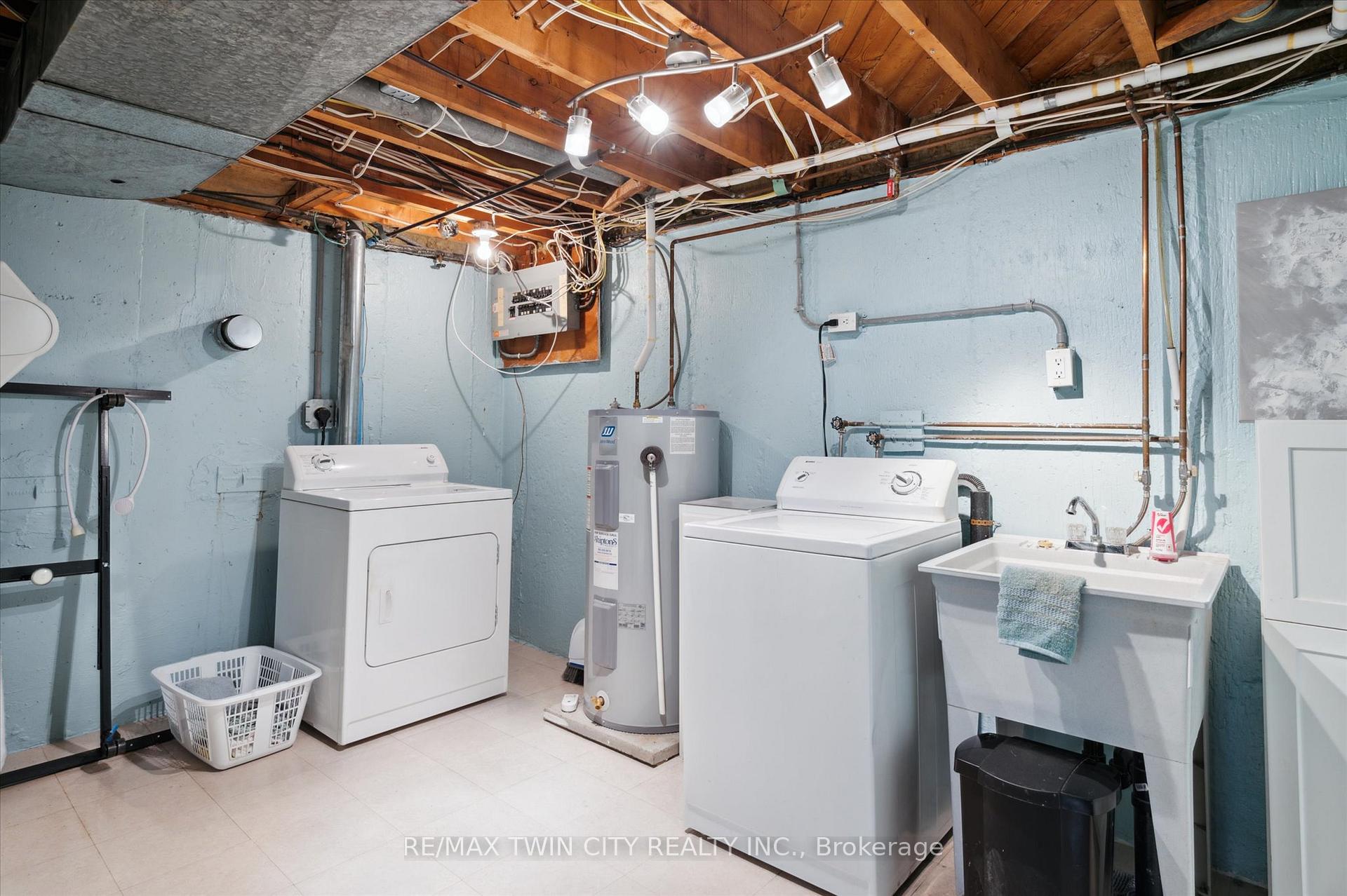 Photo 35 of 13 Meadowvale Avenue, Hamilton, Stoney Creek — HOMEH