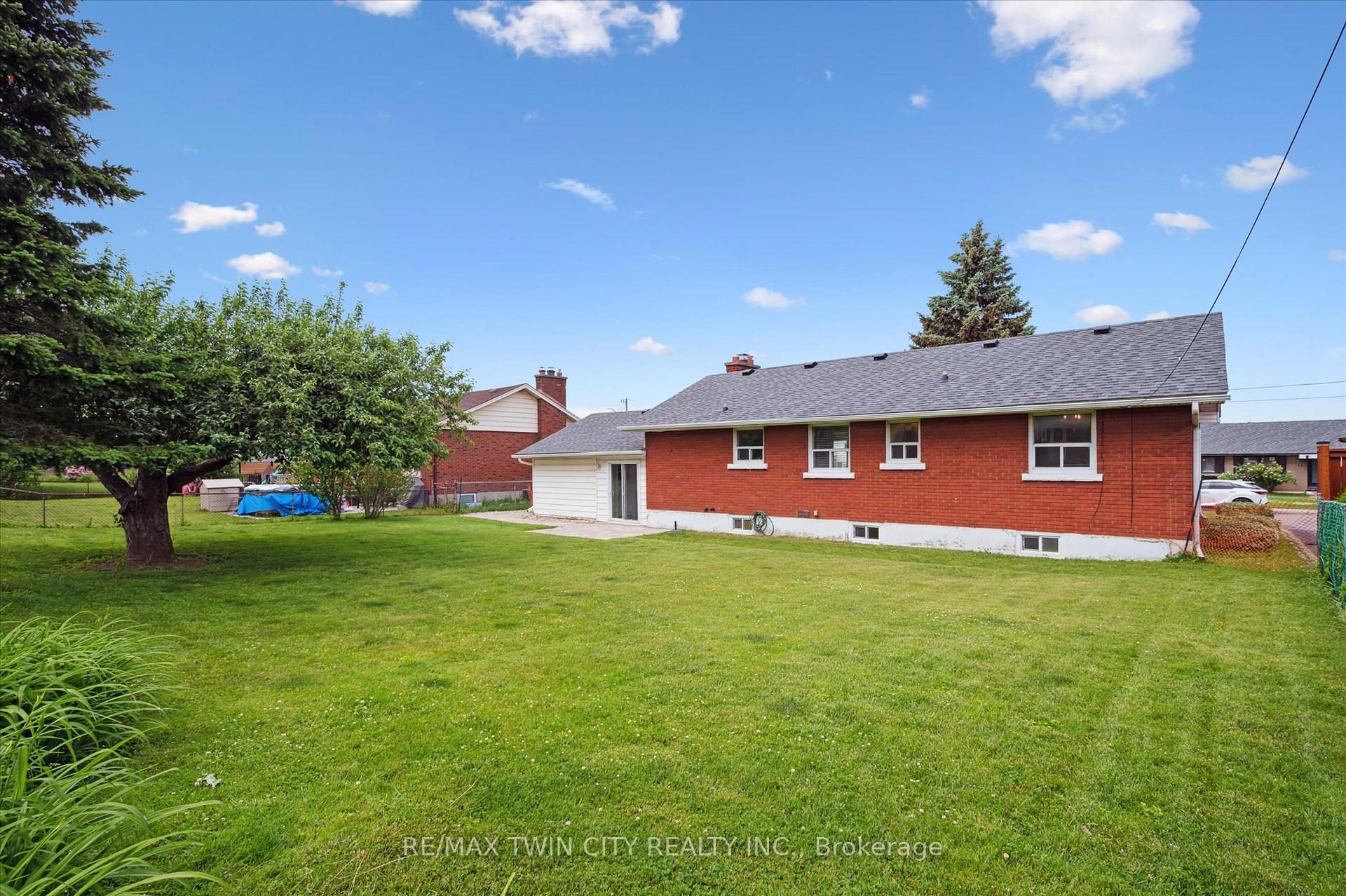 Photo 37 of 13 Meadowvale Avenue, Hamilton, Stoney Creek — HOMEH