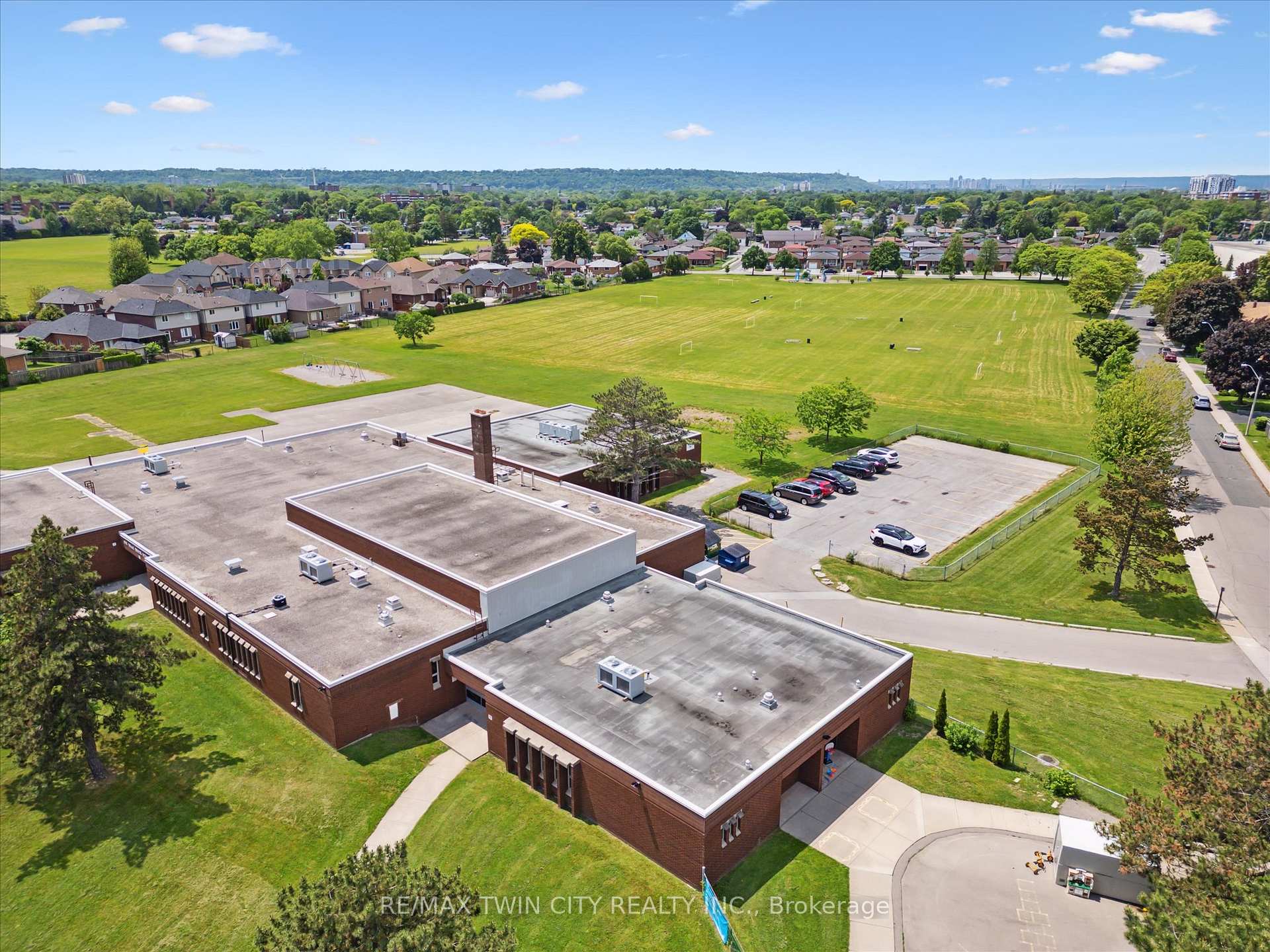 Photo 39 of 13 Meadowvale Avenue, Hamilton, Stoney Creek — HOMEH