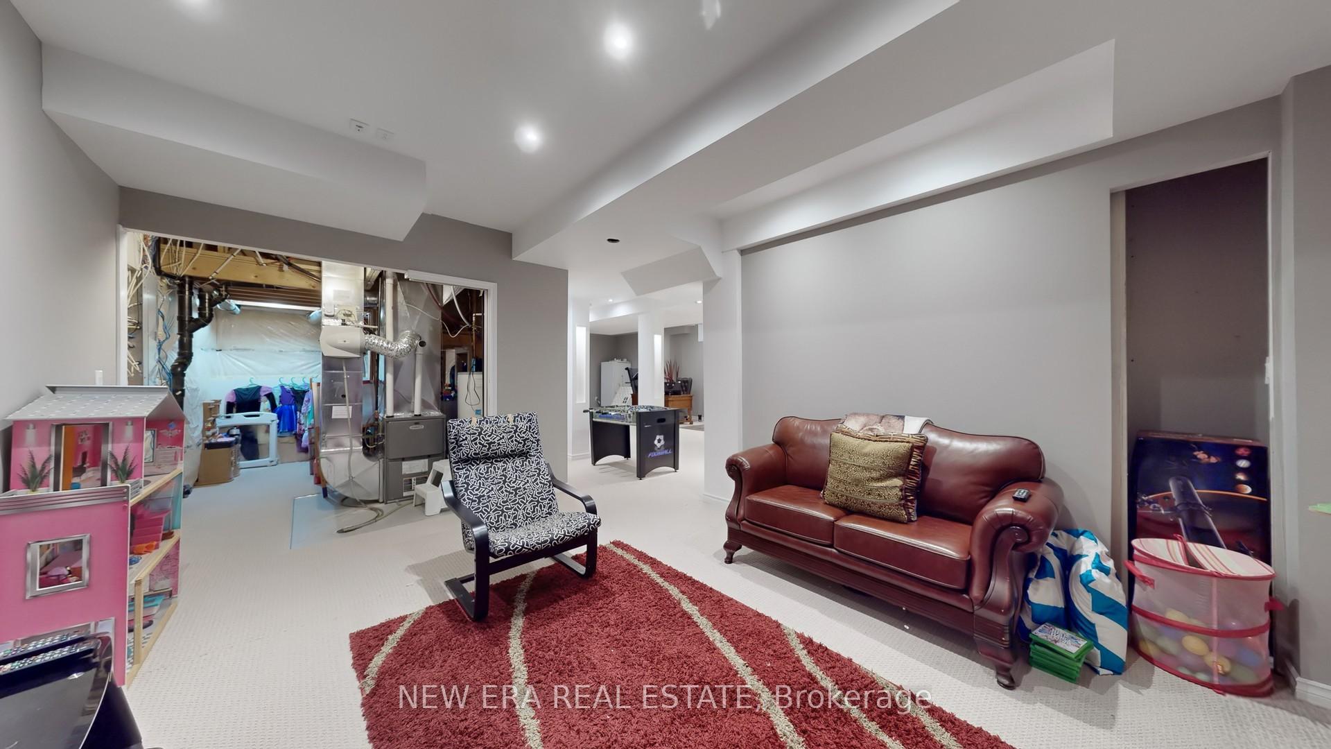 Photo 35 of 22 Wasaga Road, Brampton, Credit Valley — HOMEH