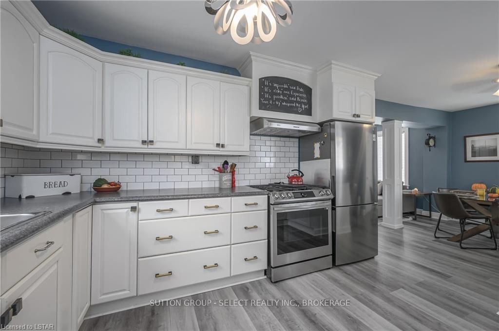 Photo 15 of 76 Princess Avenue, St. Thomas — HOMEH