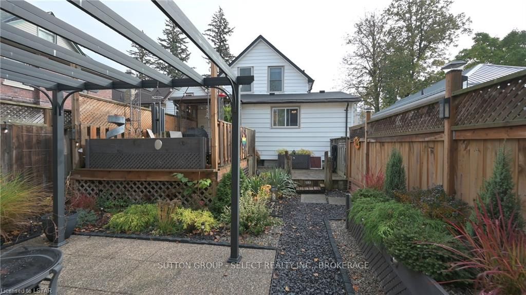 Photo 33 of 76 Princess Avenue, St. Thomas — HOMEH