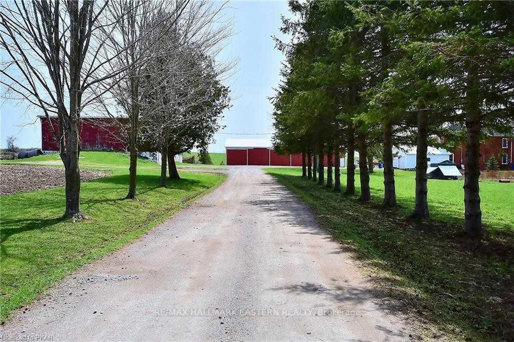 Photo 2 of 1490 Centre Road, Douro-Dummer — HOMEH