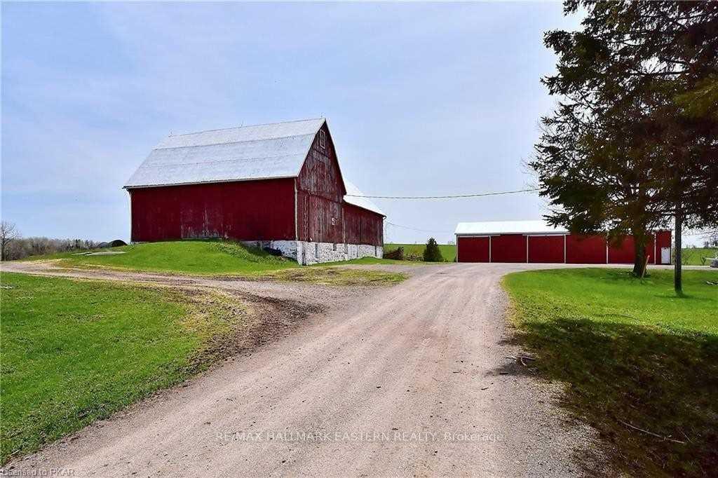 Photo 3 of 1490 Centre Road, Douro-Dummer — HOMEH