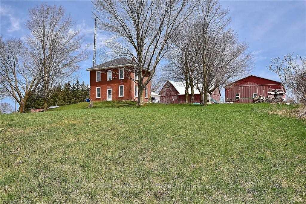 Photo 4 of 1490 Centre Road, Douro-Dummer — HOMEH