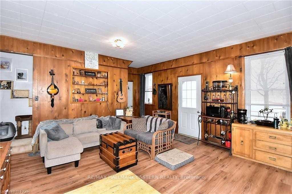 Photo 5 of 1490 Centre Road, Douro-Dummer — HOMEH