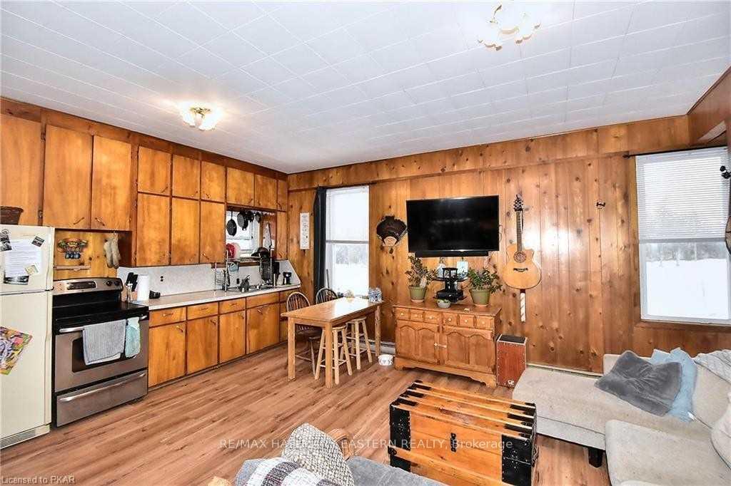 Photo 6 of 1490 Centre Road, Douro-Dummer — HOMEH