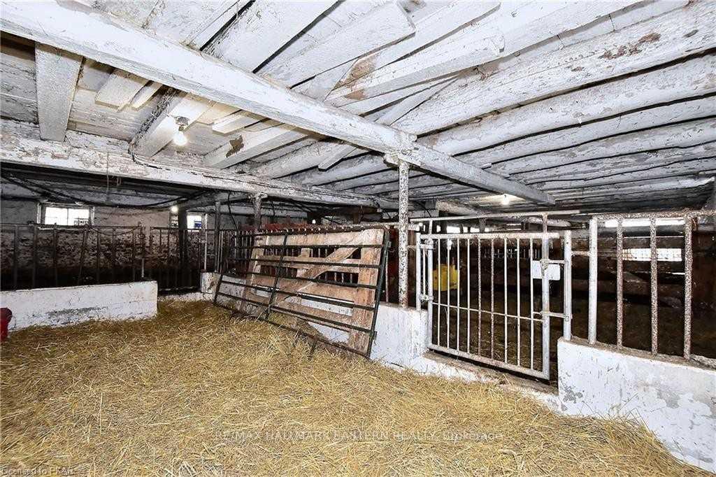 Photo 20 of 1490 Centre Road, Douro-Dummer — HOMEH