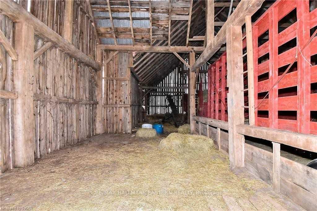 Photo 23 of 1490 Centre Road, Douro-Dummer — HOMEH
