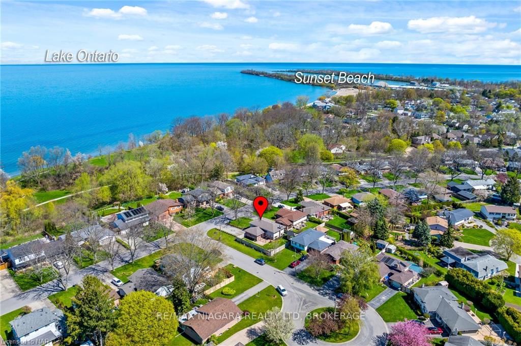 Photo 2 of 37 Cherie Road, St. Catharines, Lakeshore — HOMEH