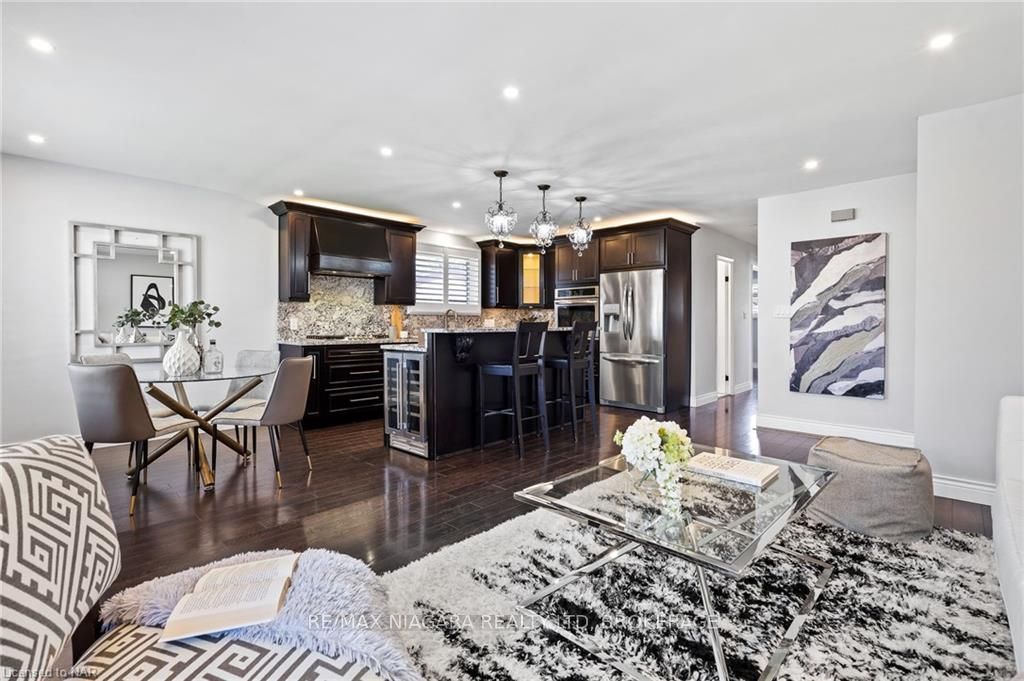 Photo 11 of 37 Cherie Road, St. Catharines, Lakeshore — HOMEH