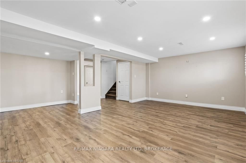 Photo 19 of 37 Cherie Road, St. Catharines, Lakeshore — HOMEH