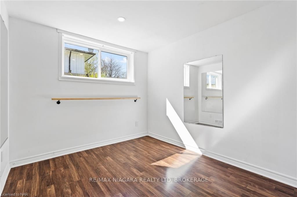 Photo 22 of 37 Cherie Road, St. Catharines, Lakeshore — HOMEH