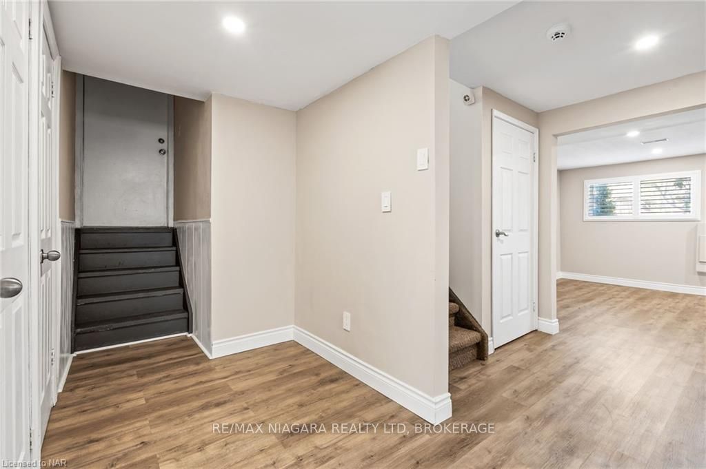 Photo 23 of 37 Cherie Road, St. Catharines, Lakeshore — HOMEH