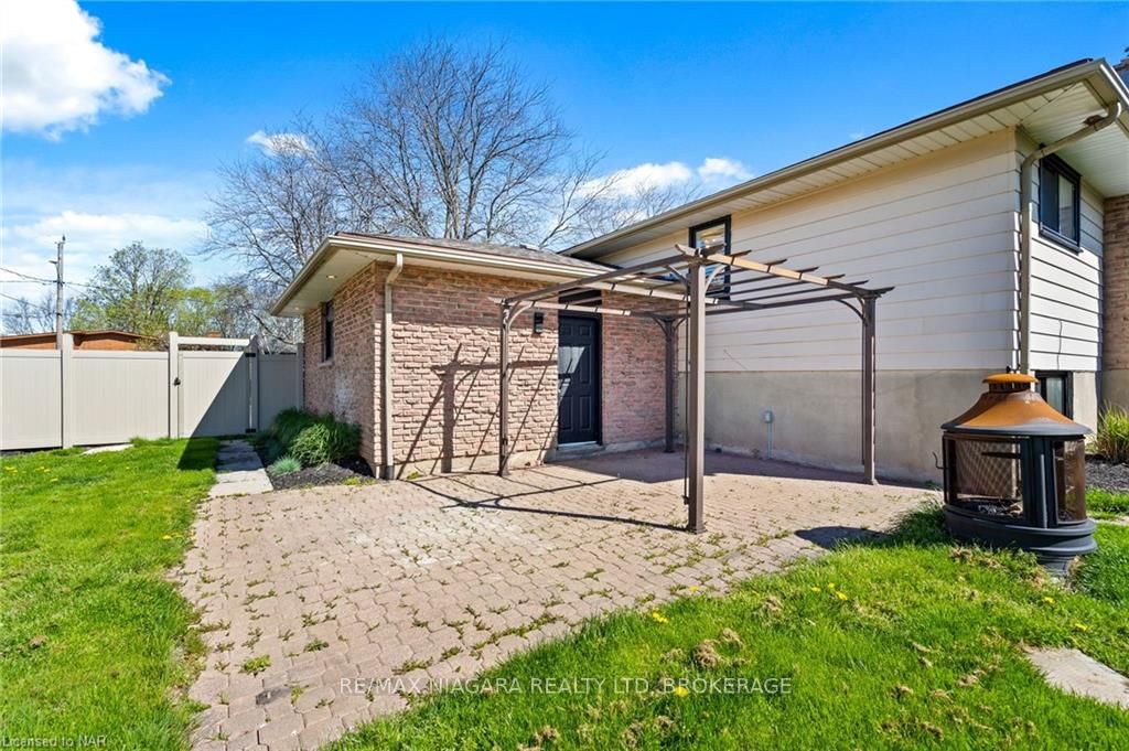 Photo 28 of 37 Cherie Road, St. Catharines, Lakeshore — HOMEH