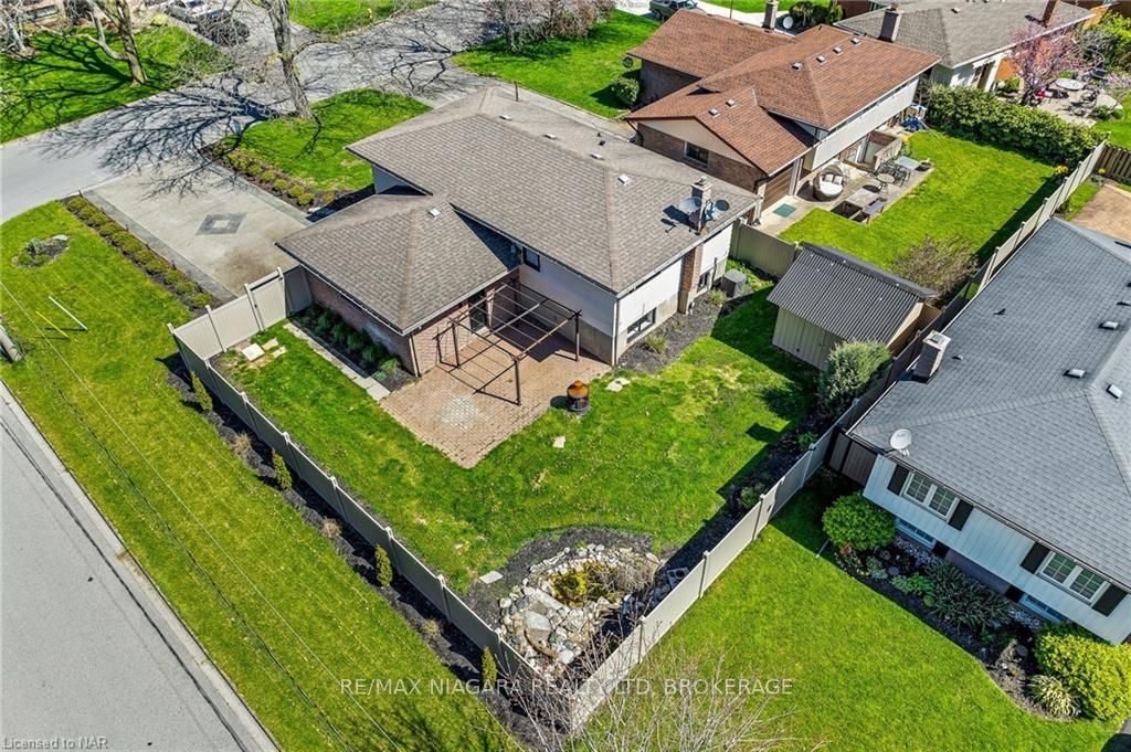 Photo 34 of 37 Cherie Road, St. Catharines, Lakeshore — HOMEH