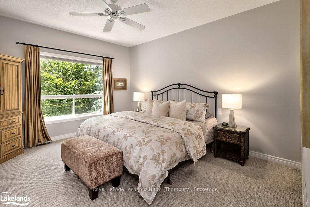 Photo 17 of 4 Porcupine Circle, Barrie, Ardagh — HOMEH