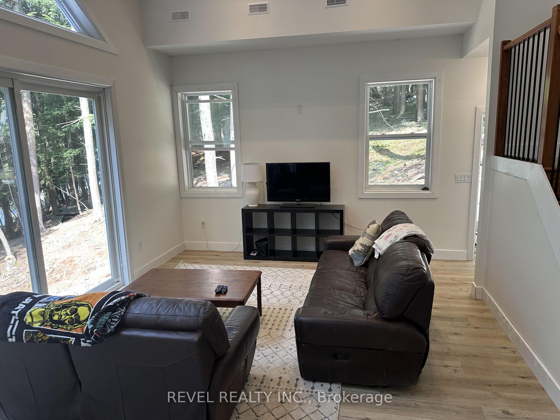 Photo 2 of 132 Ivy Lane, Magnetawan, Ahmic Harbour — HOMEH