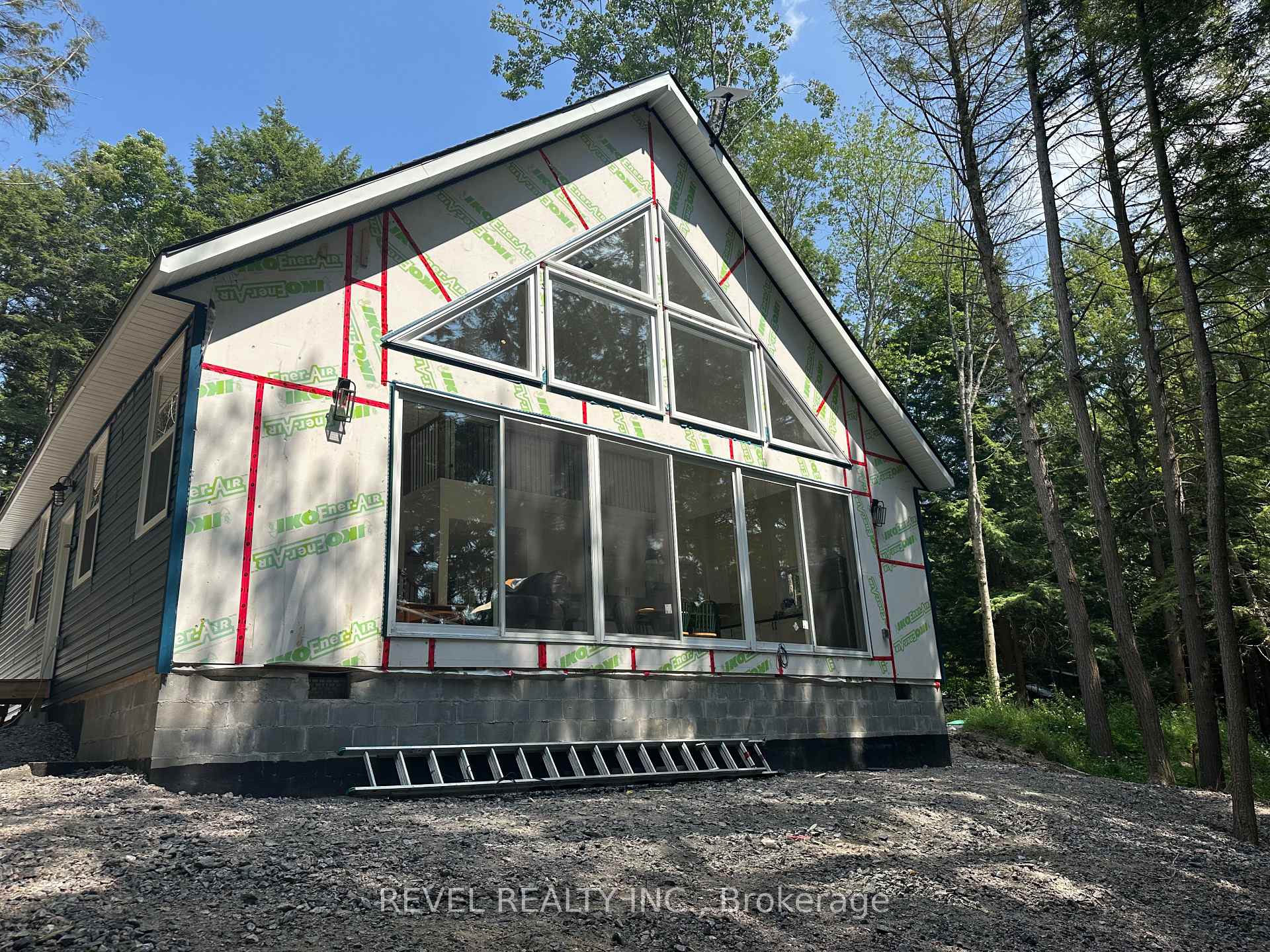 Photo 25 of 132 Ivy Lane, Magnetawan, Ahmic Harbour — HOMEH