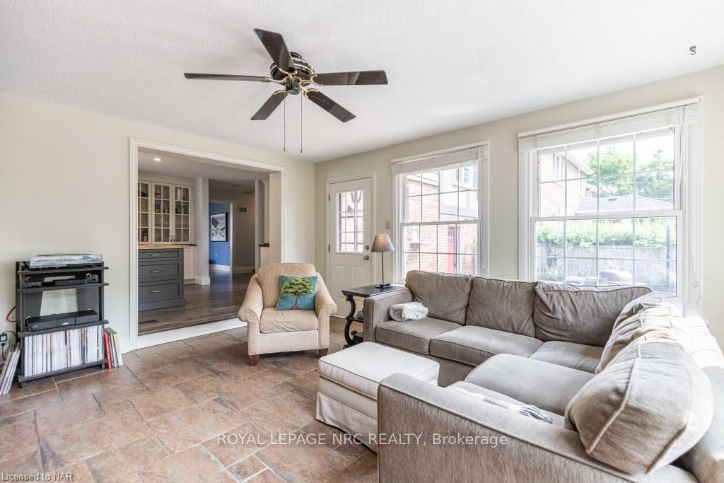 Photo 23 of 96 South Drive, St. Catharines, Old Glenridge — HOMEH