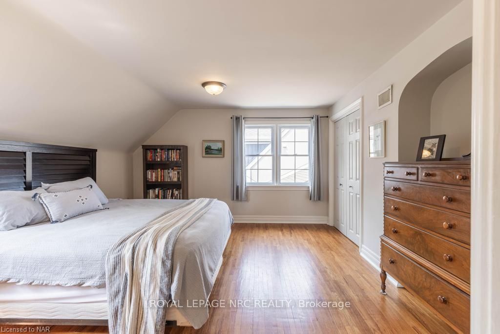 Photo 36 of 96 South Drive, St. Catharines, Old Glenridge — HOMEH