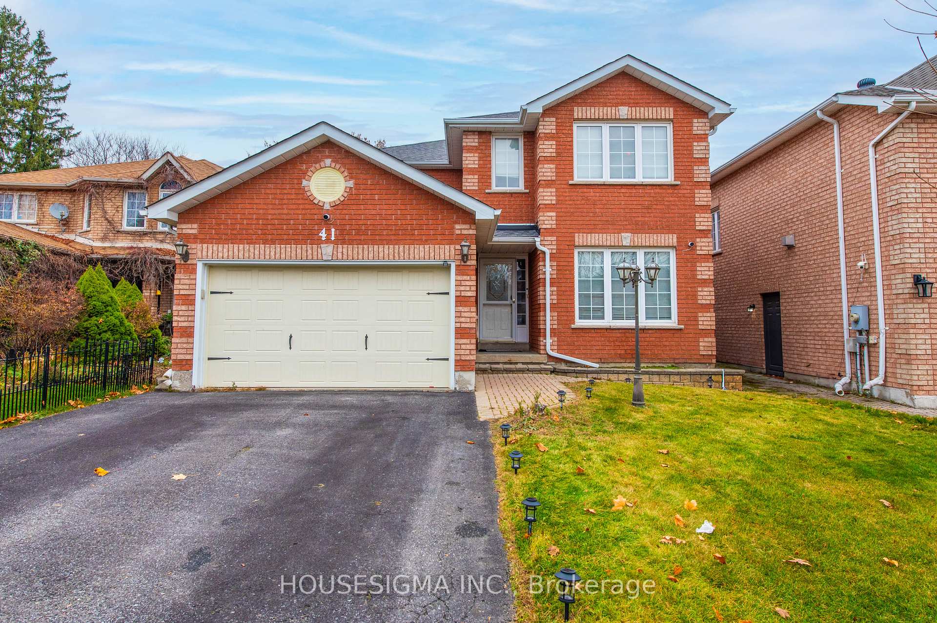 Photo 2 of 41 Loon Avenue, Barrie, Painswick South — HOMEH