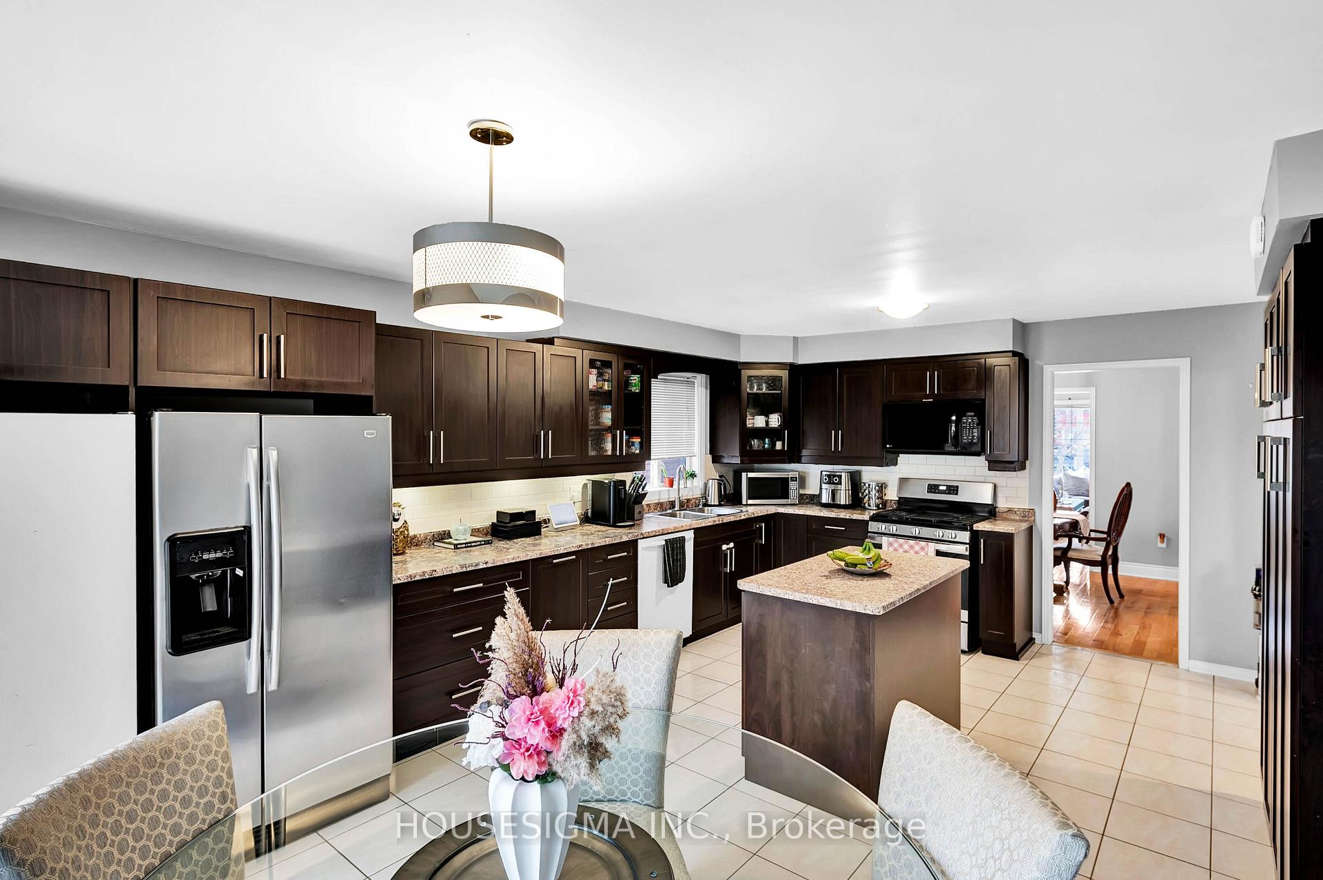 Photo 19 of 41 Loon Avenue, Barrie, Painswick South — HOMEH